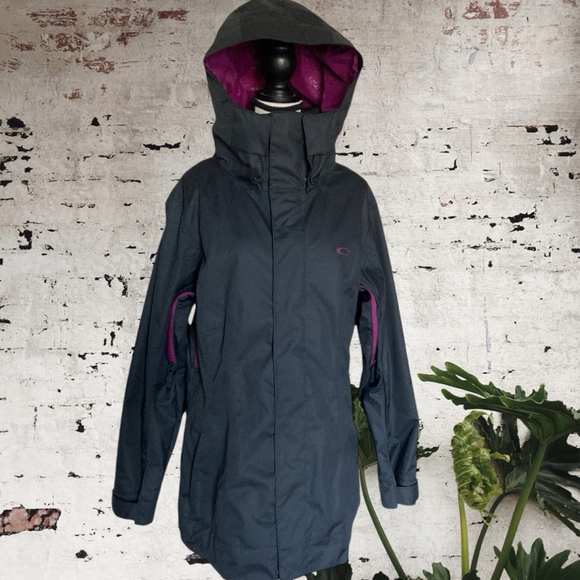 Oakley Jackets & Blazers - Oakley Black Magenta Ski snowboarding Jacket regular fit XL